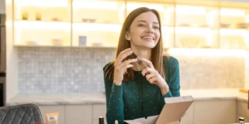 Revendedora Avon: saiba como garantir renda extra