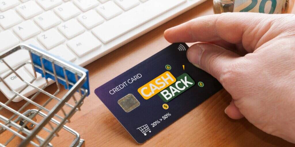 Como ganhar dinheiro com cashback - Reprodução Canva