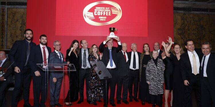 Café brasileiro é eleito o melhor do mundo 16 cafe-brasileiro-premiado