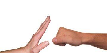 iFood quer estimular denúncia de agressões e ampliar uso da Central de Apoio Psicológico e Jurídico 1 iFood-campanha-denuncia-agressoes