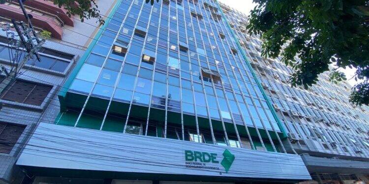 BRDE contrata R$ 24 milhões no primeiro dia de Pronampe Emergencial SC 14 BRDE-FLORIANOPOLIS-credito-RICARDO-DIAS (1)
