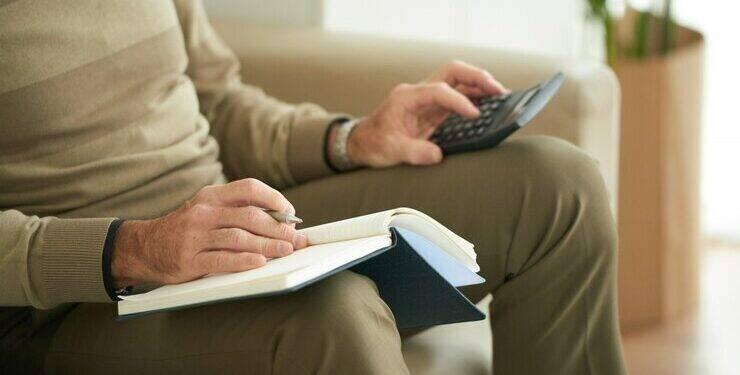 Aposentado que ganha mais de R$ 1.412 não terá reajuste real 16 Aposentado que ganha mais de R$ 1.412 não terá reajuste real