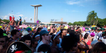 Xeque Mate e Coco Leve firmam parceria para o carnaval 2024