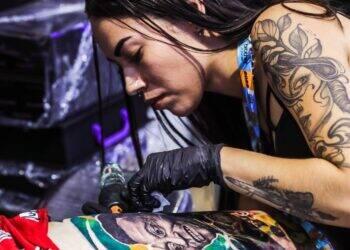 Doação de cursos profissionalizantes de tattoo e piercing 17 Doação de cursos profissionalizantes de tattoo e piercing