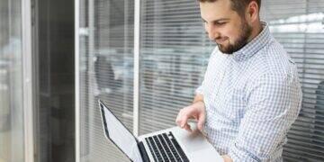 Gerentes de TI terão alta demanda em 2024 3 Gerentes de TI terão alta demanda em 2024