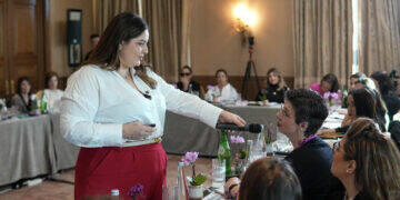 Brasileira lidera Mesa de Negócios para mulheres em Portugal