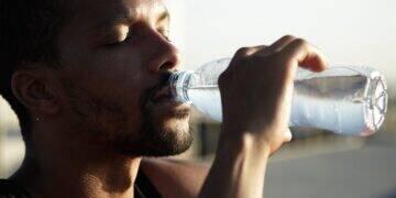 Médico do Trabalho dá dicas para quem enfrenta o calor 3 Médico do Trabalho dá dicas para quem enfrenta o calor