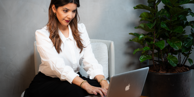 Empreendedorismo feminino se destaca no setor de cosméticos 16 Empreendedorismo feminino se destaca no setor de cosméticos