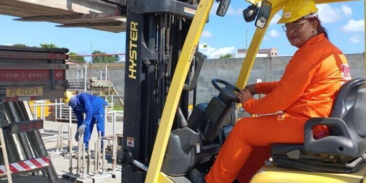 Força feminina na construção civil: mulheres conquistam cargos de destaque