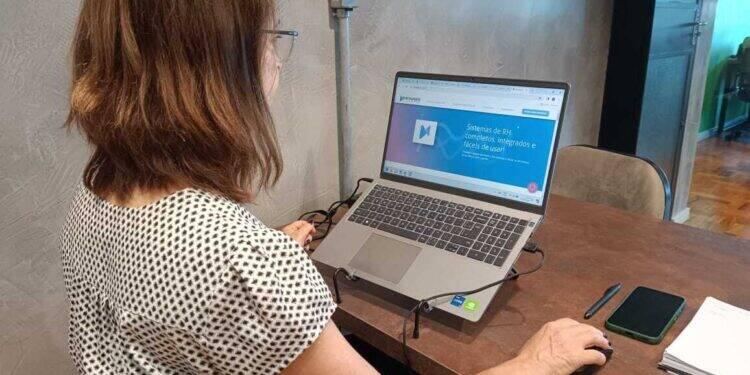 Metadados integra-se à empresa canadense de softwares 16 Metadados integra-se à empresa canadense de softwares