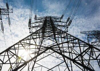 Mundo precisa de 80 milhões de km em rede elétrica até 2040