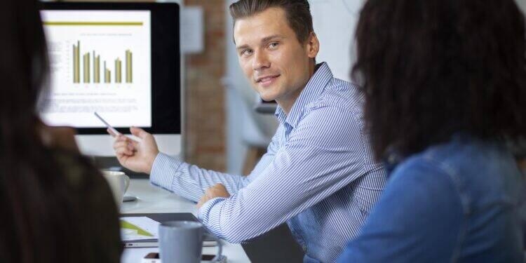 Investimentos em publicidade digital crescem no Brasil 16 Investimentos em publicidade digital crescem no Brasil