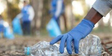 Produção de plástico deve triplicar até 2060