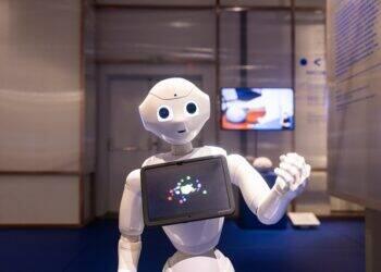 Indústria cultural influencia imaginário popular sobre robôs