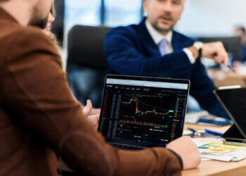 Brasileiros buscam oportunidades de investimentos livres de Imposto de Renda