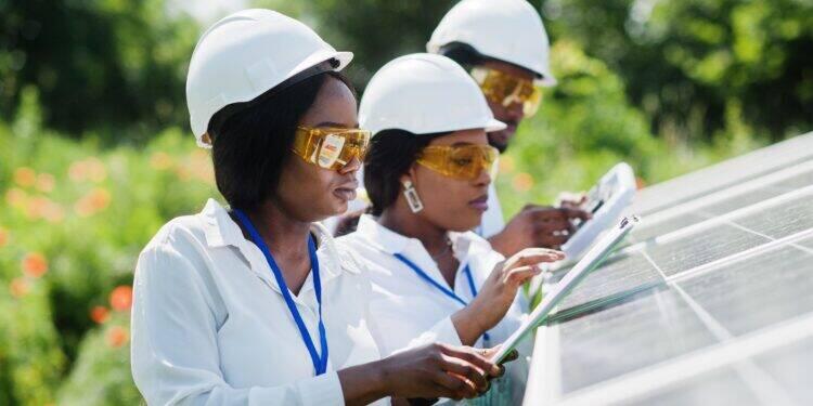 No Brasil, 43% das empresas pretendem contratar no 2º tri