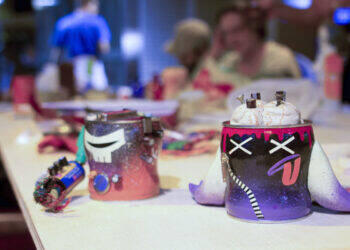 Exposição une arte, reciclagem e inteligência artificial