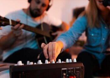 Full Sail University participa do evento SemanÁudio, em SP