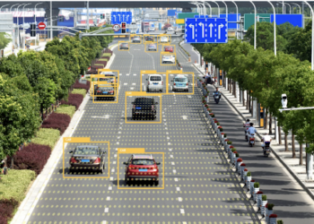 Radares inteligentes e semáforos conectados ajudam trânsito