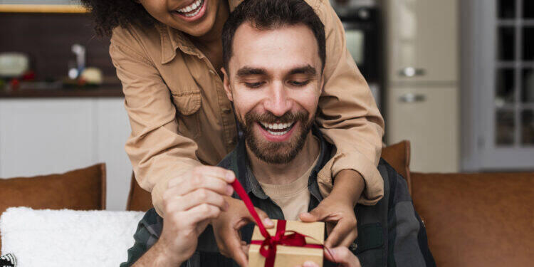 E-commerce projeta lucros recordes no Dia dos Namorados 2024