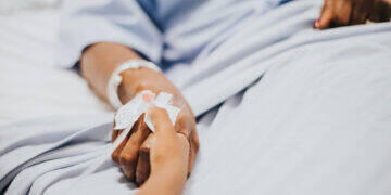 Debate foca visão multiprofissional em cuidados paliativos