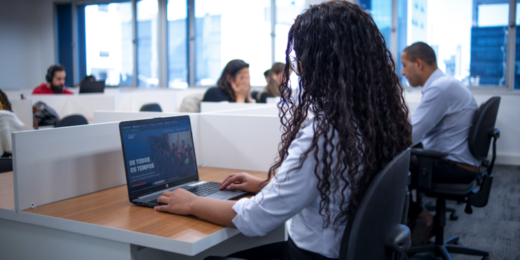 Escritório lança plano de coworking e endereço fiscal