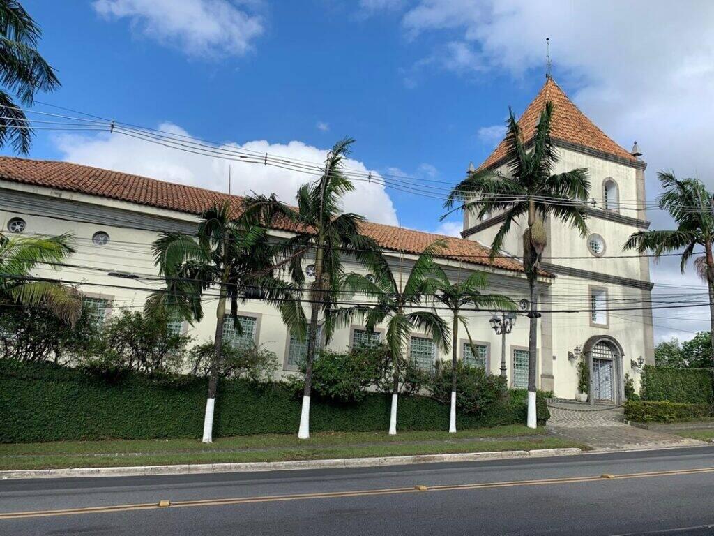 Mansão Réplica do Pateo do Collegio abre suas portas para visitação e leilão