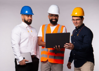 Gestores de indústrias palestram sobre sucesso na gestão