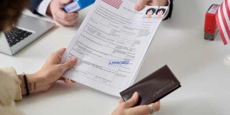 Vistos EB1-A e EB2-NIW são alternativas para brasileiro