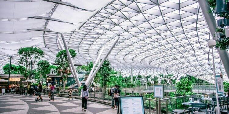 Jovens e de pequeno porte: perfil dos strip malls no Brasil 16 Jovens e de pequeno porte: perfil dos strip malls no Brasil