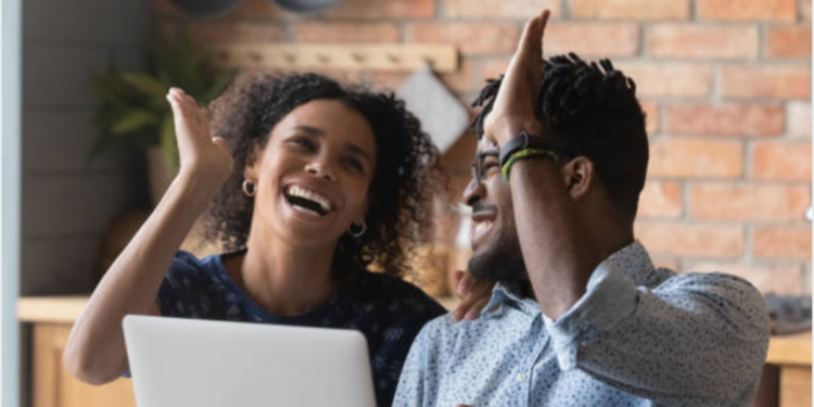 Casais apostam na venda direta para empreender juntos