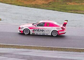 Grupo Entre patrocina piloto na Mercedes AMG Cup