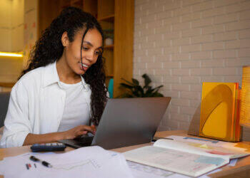 Site UTUA reúne informações financeiras de forma acessível