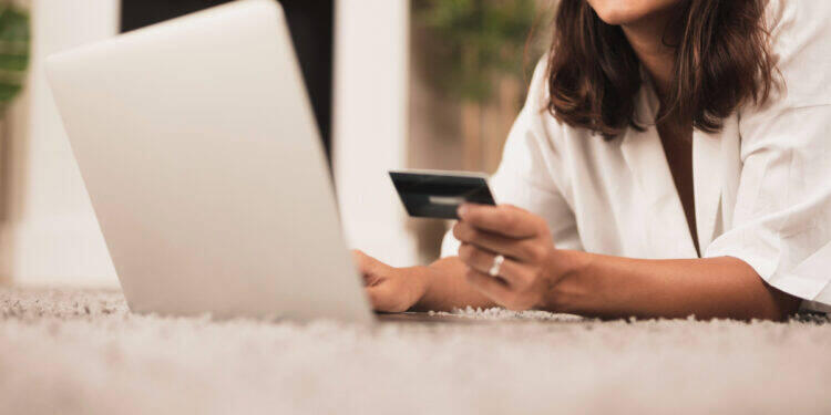 Brasileiros devem comprar mais em redes sociais em 2024 16 Brasileiros devem comprar mais em redes sociais em 2024