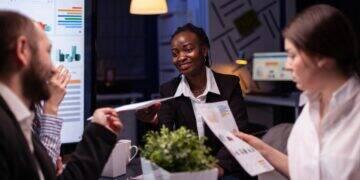 Interações pessoais são preferidas por 54% dos compradores 3 Interações pessoais são preferidas por 54% dos compradores