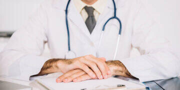 Maioria dos médicos denunciados é condenada nos Conselhos