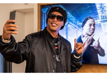 Chip2Go nomeia Ronaldinho Gaúcho embaixador e lança E-Sim