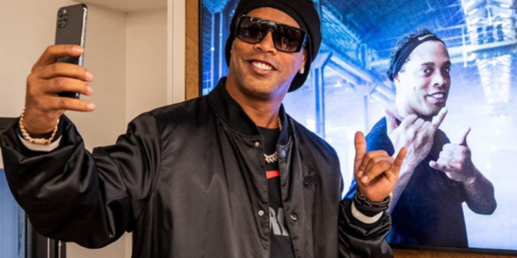 Chip2Go nomeia Ronaldinho Gaúcho embaixador e lança E-Sim 16 Chip2Go nomeia Ronaldinho Gaúcho embaixador e lança E-Sim