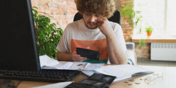 Dois em cada três adultos são analfabetos financeiros 3 Dois em cada três adultos são analfabetos financeiros