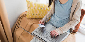 E-commerce: Casa & Móveis cresce 4,5% em acessos, diz estudo