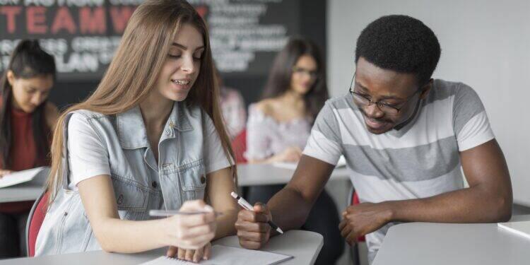 Mega Bolsa tem descontos de até 90% em faculdades renomadas