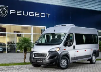 PeugeotBoxerMinibus14.