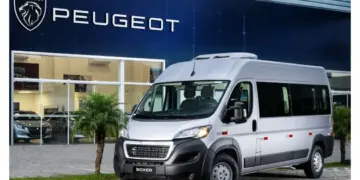 PEUGEOT apresenta todos os detalhes do novo utilitário Boxer Minibus e a conectividade do MyPeugeot PRO 3 PeugeotBoxerMinibus14.