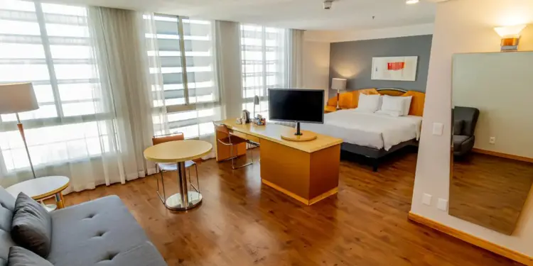 Hotel Nacional Inn Jaraguá oferece estadia no centro de SP