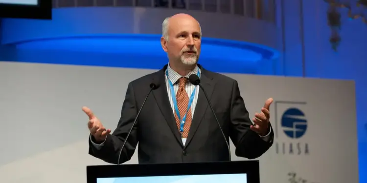 Maior prêmio educacional do mundo, o Prêmio Yidan, anuncia seus laureados de 2024 14 Laureado do Prêmio Yidan de Pesquisa em Educação de 2024, professor Wolfgang Lutz