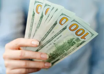 Cliente do C6 Bank agora pode fazer câmbio direto de dólar para euro