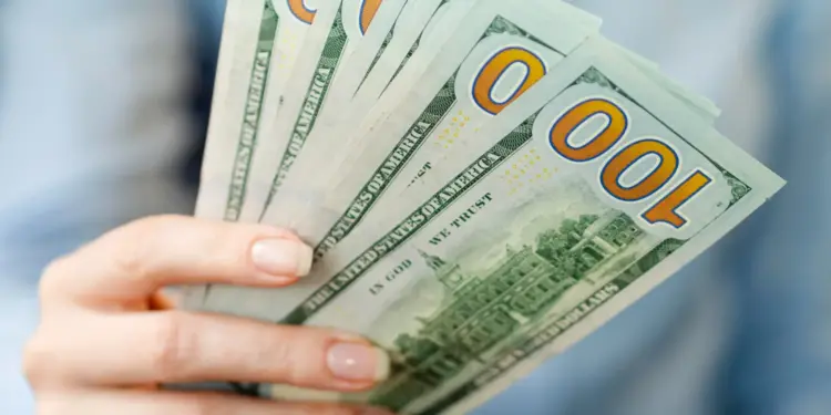 Cliente do C6 Bank agora pode fazer câmbio direto de dólar para euro 14 Freepik