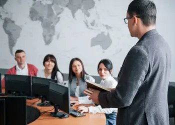 Rankings de MBA globais e Mestrados de Negócios da QS 2025: reveladas as melhores escolas de negócios do mundo