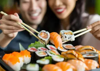 Dia do Sushi: iFood recebe quase 4 milhões de pedidos mensais do prato japonês