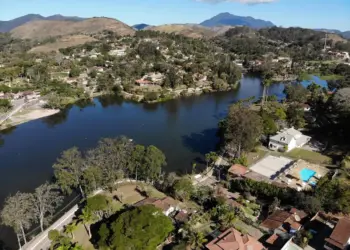 MiguelPereira_LagodeJavary_DiegoMendes (1)